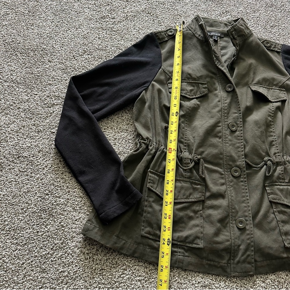 TORRID 00 0X XL Olive Green Twill Anorak Black Sleeves R $89 - Picture 10 of 11
